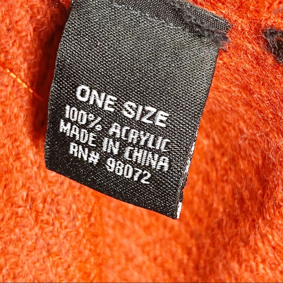 {DKNY} houndstooth knit scarf - Picture 3 of 3